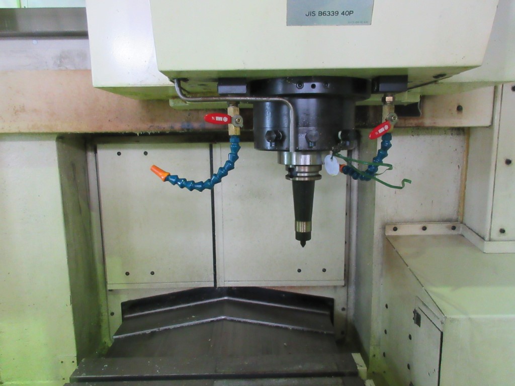 安田工業 立型マシニングセンター YBM-640V