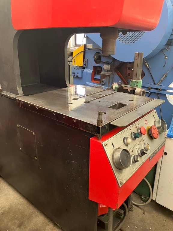 アマダ 30Tセットプレス SP-30II