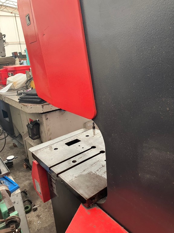 アマダ 30Tセットプレス SP-30II