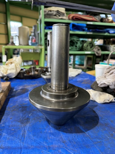 - 傘型回転センター -