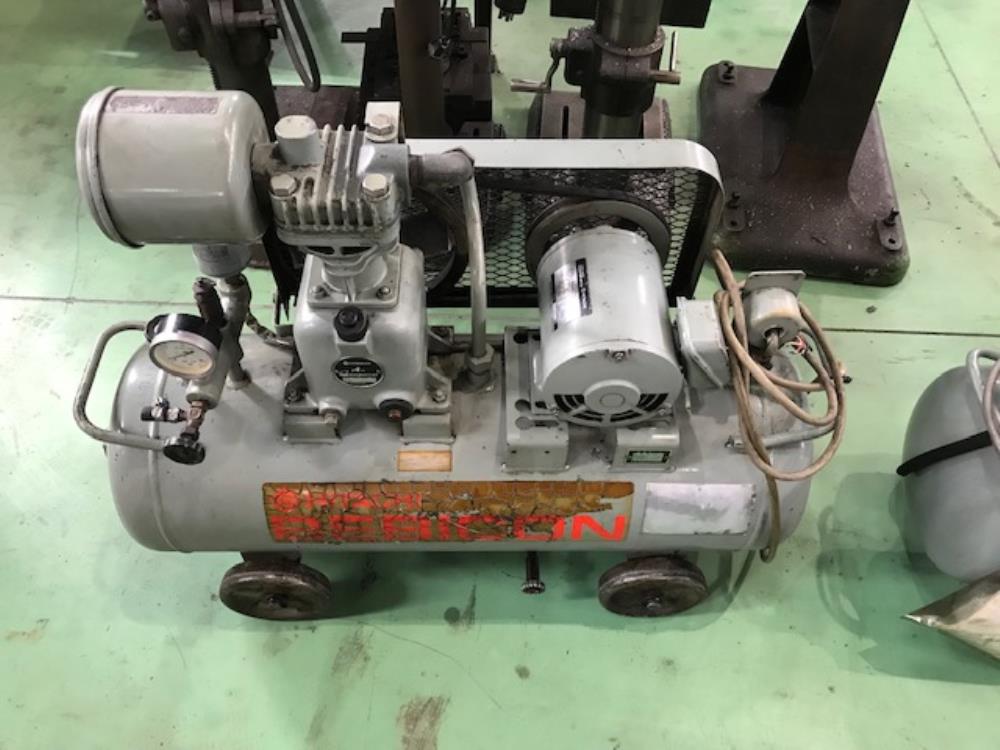 日立 エアーコンプレッサー 0.75P-9.5T