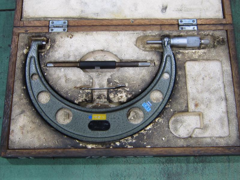 ミツトヨ 外側マイクロメーター OM-200(103-144A)