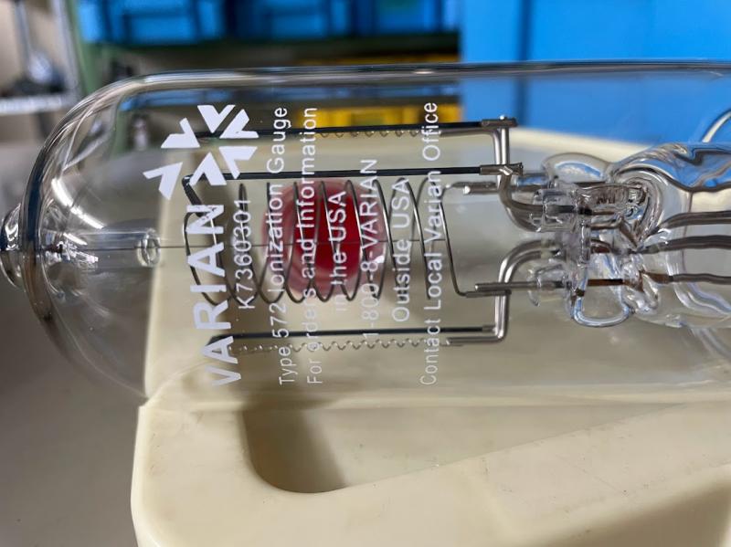 VARIAN 電離真空計 572 Ionization Gauge
