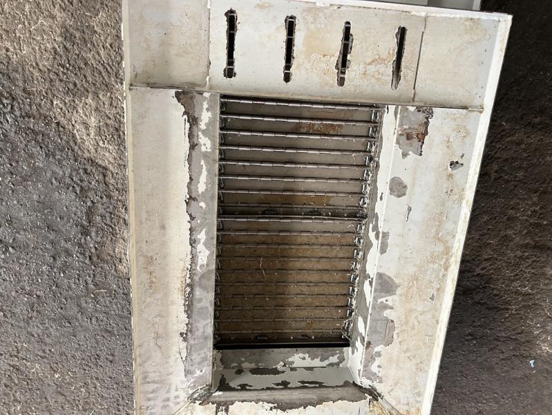 椿本メイフラン チップコンベア MT10