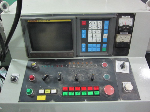 東京精機工作所 NC円筒研削盤 CSN-3035