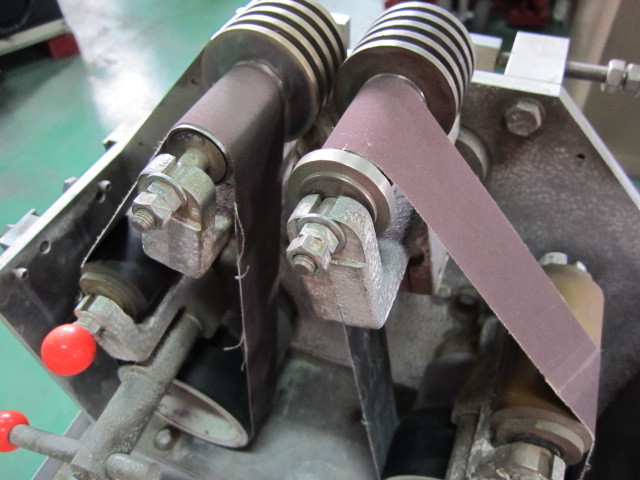 ベルト研磨機 SW-300D