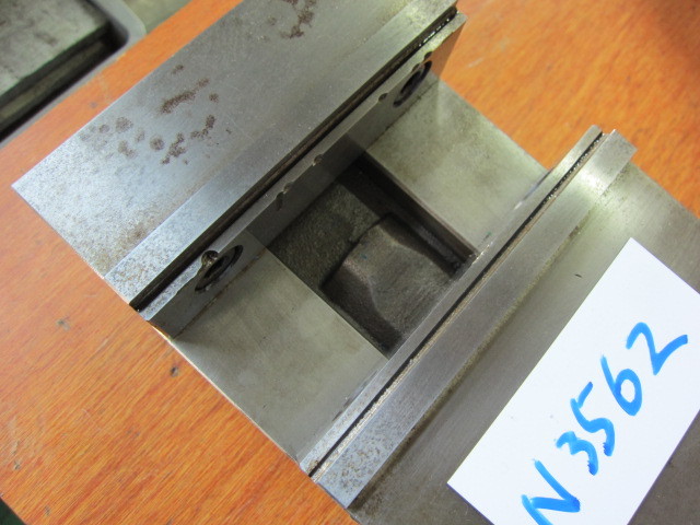 ERON 精密マシンバイス LT-60MC