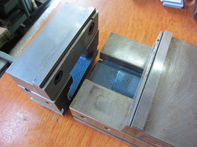 ERON 精密マシンバイス LT-60MC