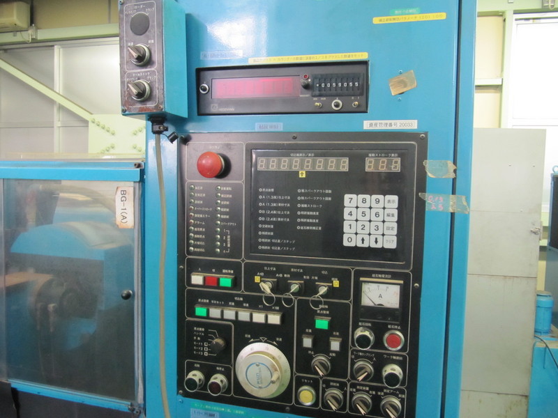 和井田製作所 CNC六面体高精度研削盤 BG-1