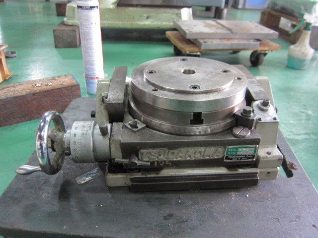 津田駒工業 傾斜円テーブル TT-200 | マシンライフ