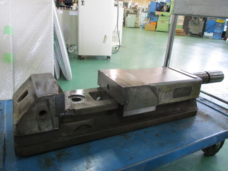 油圧バイス バイス