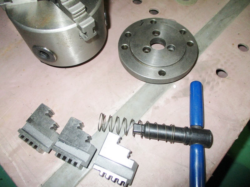 三ツ爪スクロールチャック