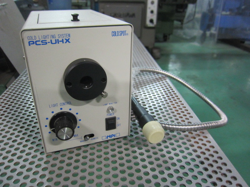 日本ピーアイ ハロゲン光源装置 PCS-UHX