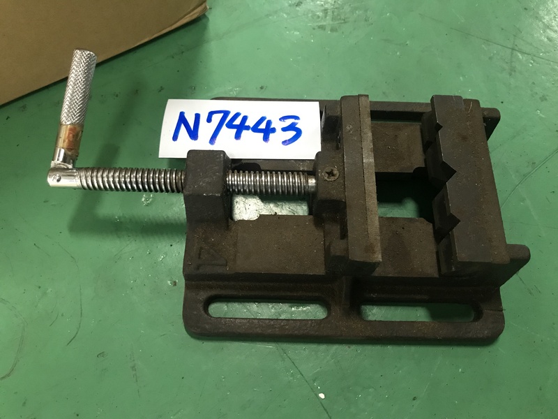 ボール盤用バイス