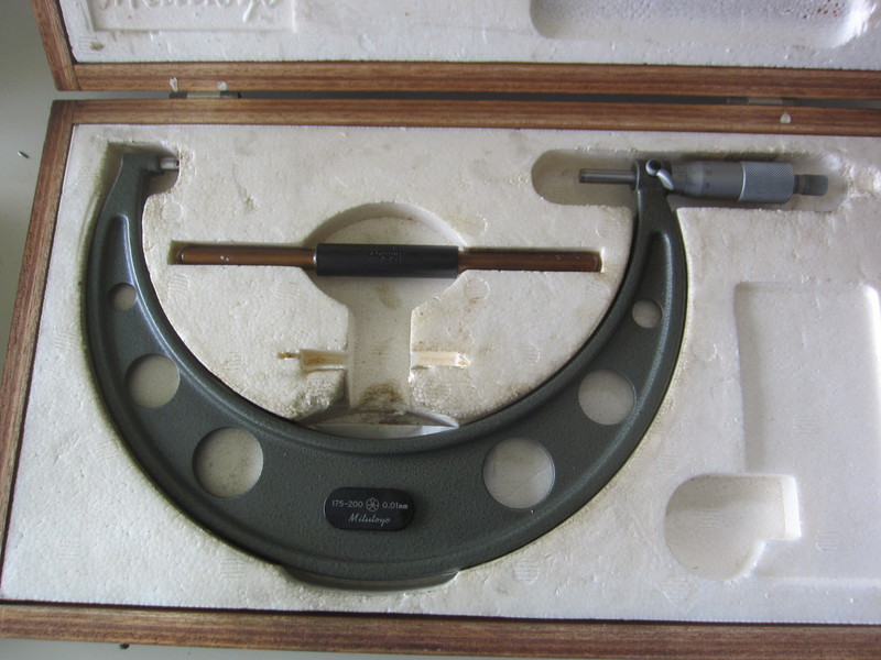 ミツトヨ 外側マイクロメーター OM-200(103-144)