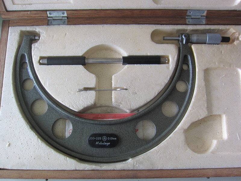 ミツトヨ 外側マイクロメーター OM-225(103-145A)