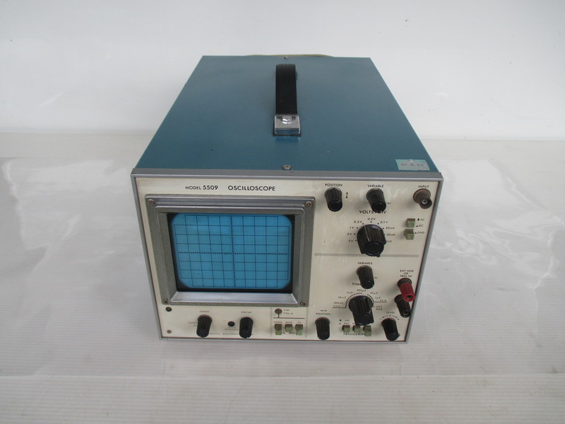 日立電子 オシロスコープ V-550 | マシンライフ