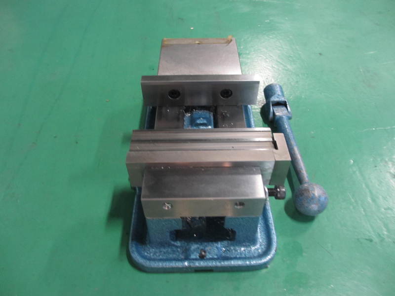 ERON 精密マシンバイス