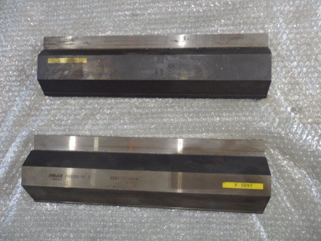 金型1山