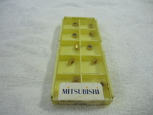 三菱マテリアル チップ GCMT040204-U1