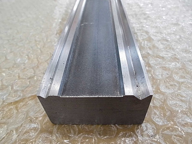 金型