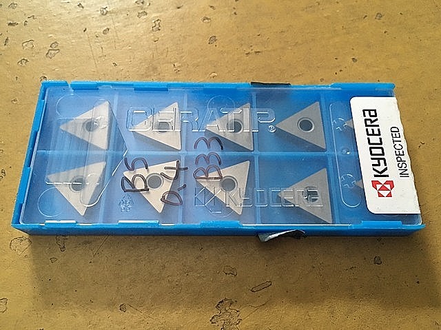 京セラ チップ TNGA160404