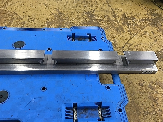 金型