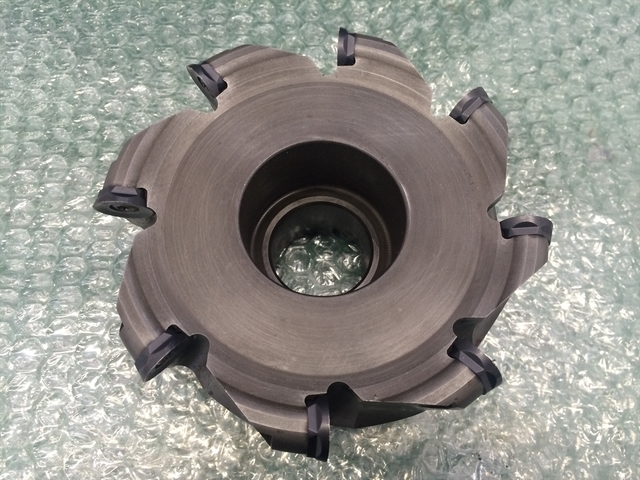 サンドビック フェイスミル R300-125Q32-16M