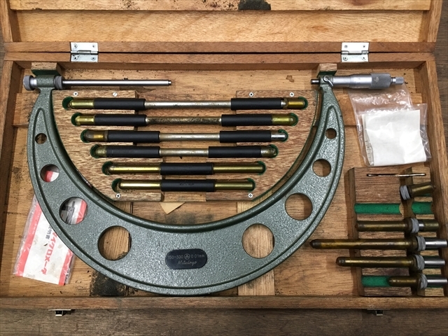 ミツトヨ 替アンビル式外側マイクロメーター OMC-300(104-136)