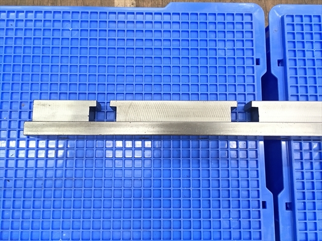金型