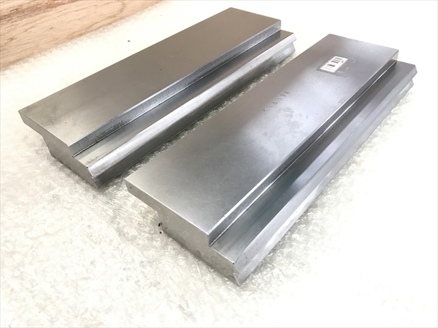 金型