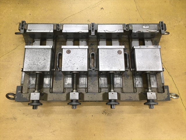 津田駒 並列バイス VM-150