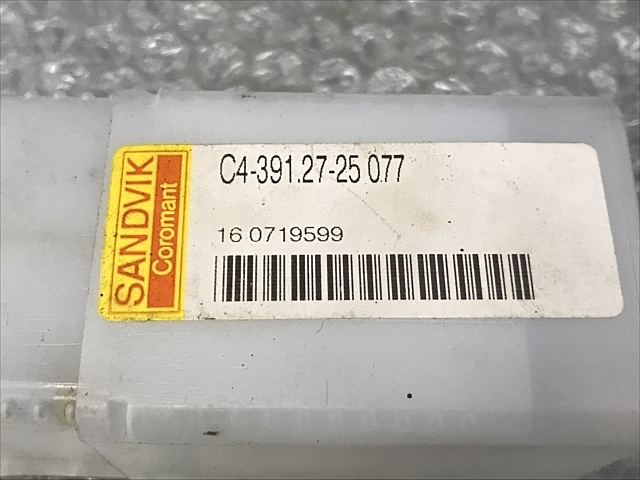 SANDVIK サイドロックホルダー C4-391.27-25 077