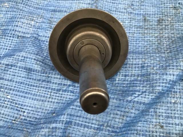 --,, 傘型回転センター 