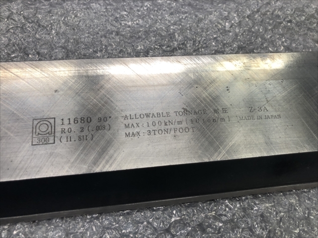 アマダ 金型