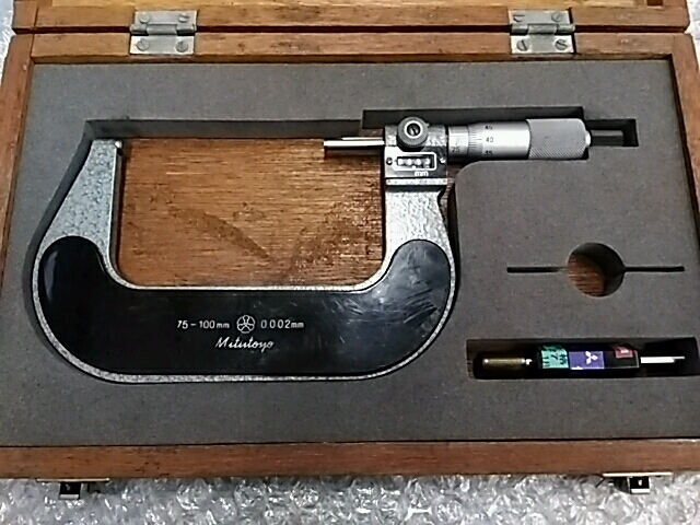 ミツトヨ カウント式外側マイクロメーター M820-100V(193-514)