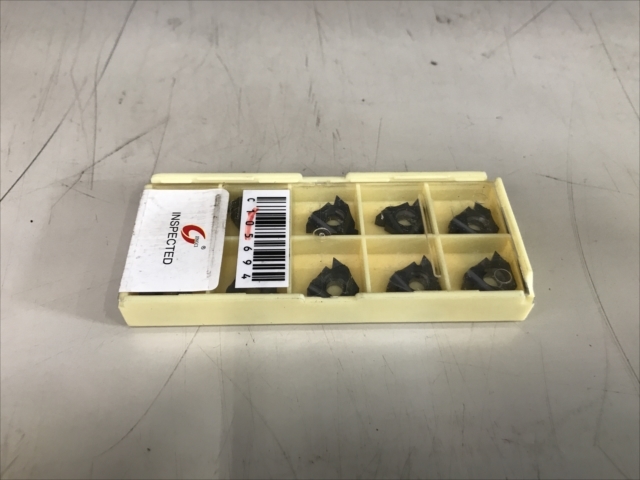 ISCAR チップ 16IR 8NPT BMA