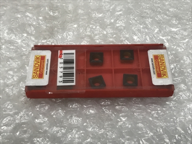 サンドビック チップ 新品 SCMT 09 T3 08-UR 4235