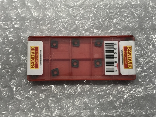 サンドビック チップ CCMT 06 02 08-KR 3215