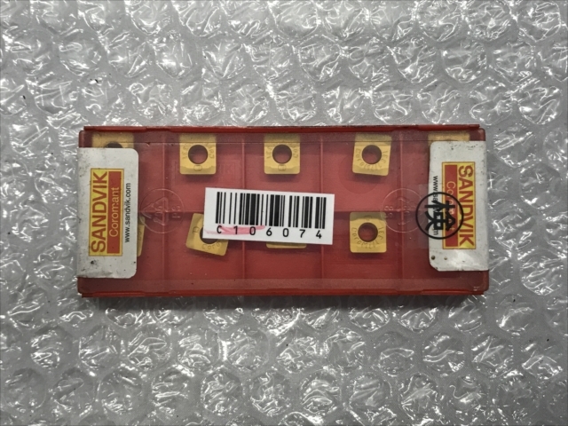 サンドビック チップ 新品 N331.1A-08 45 08H-PL4030
