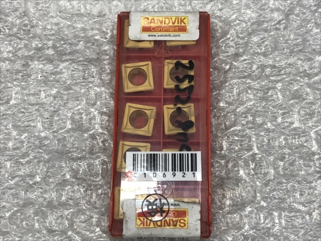 サンドビック チップ 新品 SCMT 12 04 08-UR 435