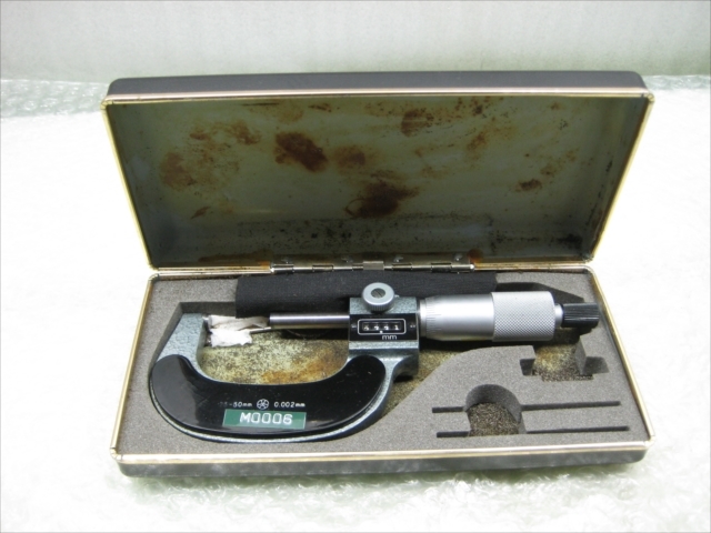 ミツトヨ ダイヤル外側マイクロメーター M820-50V(193-512)