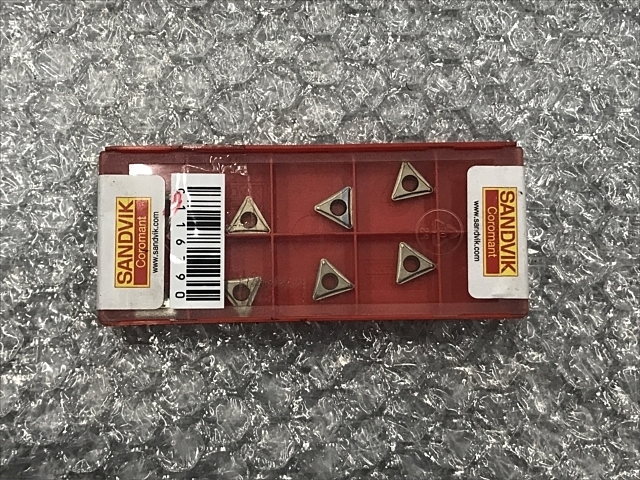 サンドビック チップ 新品 TCMT110208-UF