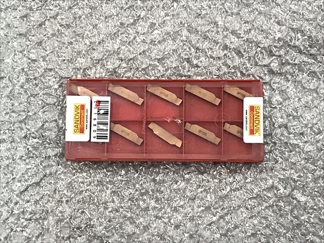 サンドビック チップ 新品 N123H2-0400-0004-GF