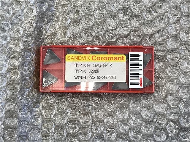 サンドビック チップ 新品 TPKN1603 PPR