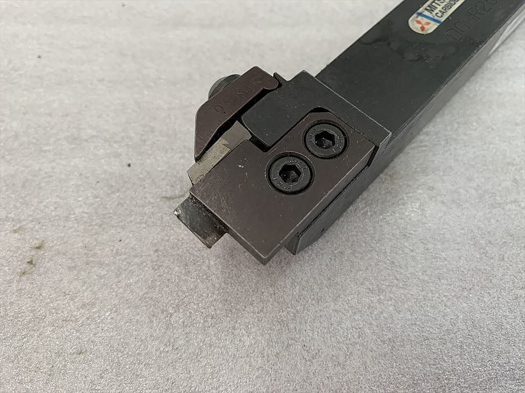 三菱マテリアル バイトホルダー DGHR2525MF