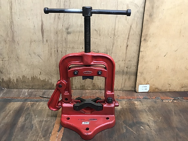 MCC パイプバイス No.33