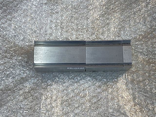 セントラルテック 金型 2Vダイ