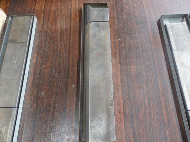 金型