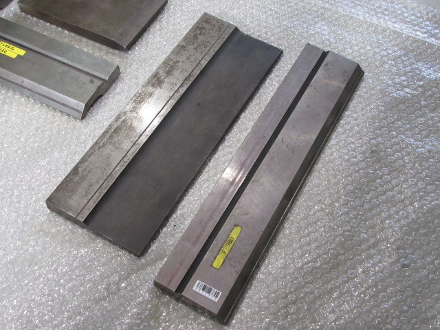 金型1山